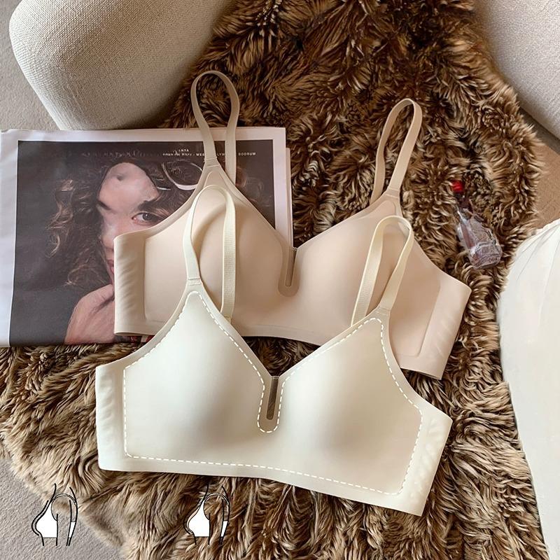 New Traceless Lingerie for Women with Small Breasts and A Thin Collection Bra Comfortable Jelly Strip Prevents Sagging and No Steel Ring On The Bra