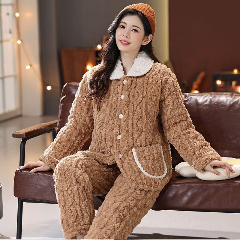 Пижама женская трехслойная утолщенная и милая зимняя можно носить больших размеров теплая стеганая домашняя одежда