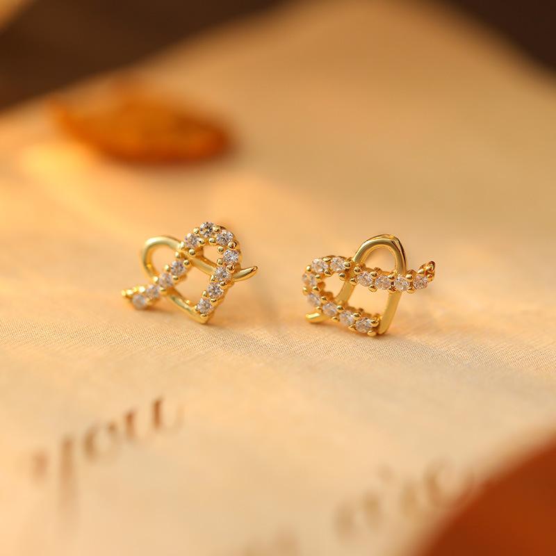 Real 925 Sterling Silver Women Exquisite Zircon Stud Earrings Heart Birthday Sparkling for Daughter Girls