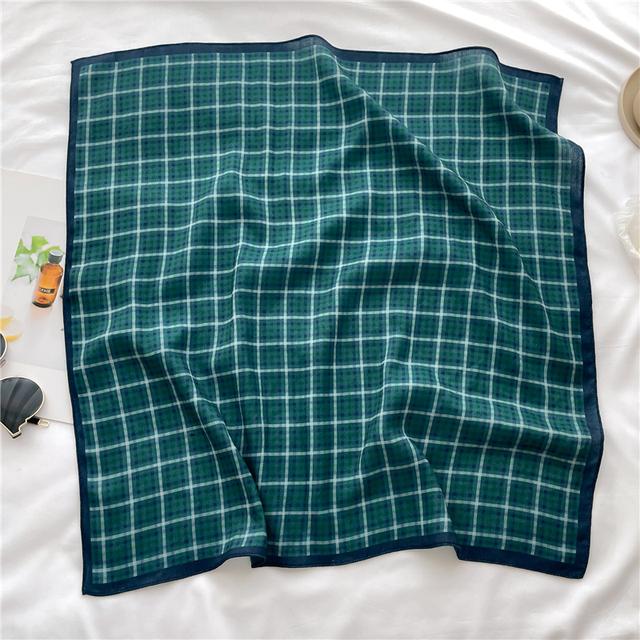 Дизайнерский велюровый квадратный шарф для женщин, шейный платок, галстук, модный маленький клетчатый шарф для волос на запястьях, новый платок, бандана 