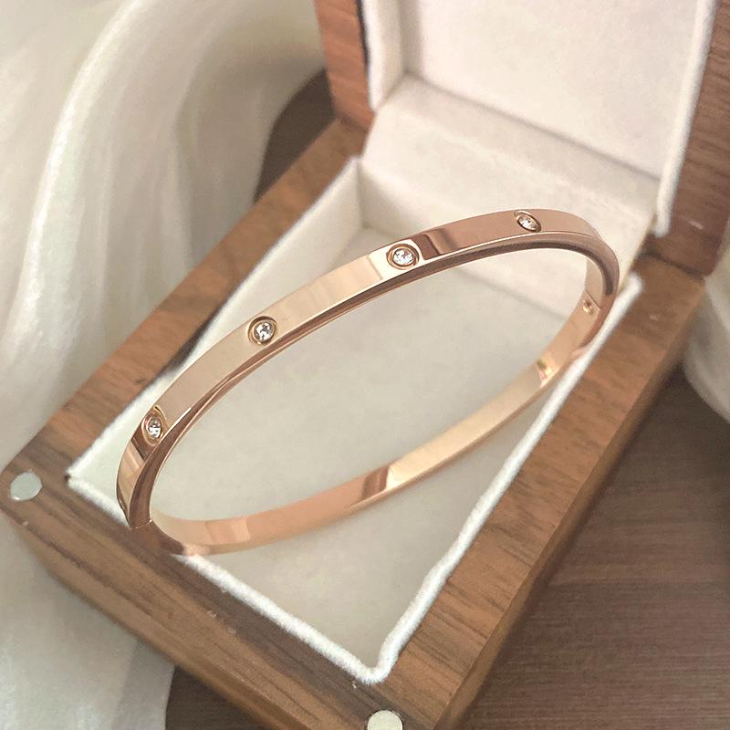 18k Rose Gold Diamond Buckle Bracelet - Korean Stylish Design, High-End Jewelry