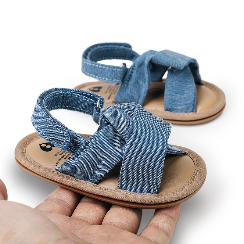 Сандалии для маленьких девочек, летние сандалии принцессы на плоской противоскользящей резиновой подошве, легкая обувь для кроватки, сандалии для новорожденных девочек