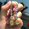 Великолепные женские серьги-гвоздики Huitan с ослепительным камнем CZ, сверкающие серьги для прокалывания ушей, ювелирные изделия для вечеринок, прямая поставка