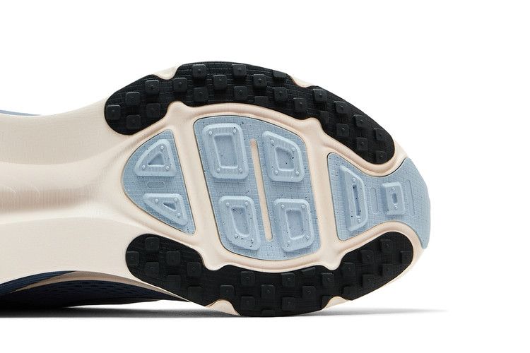 Nike Vomero 18 Пепельно-серый