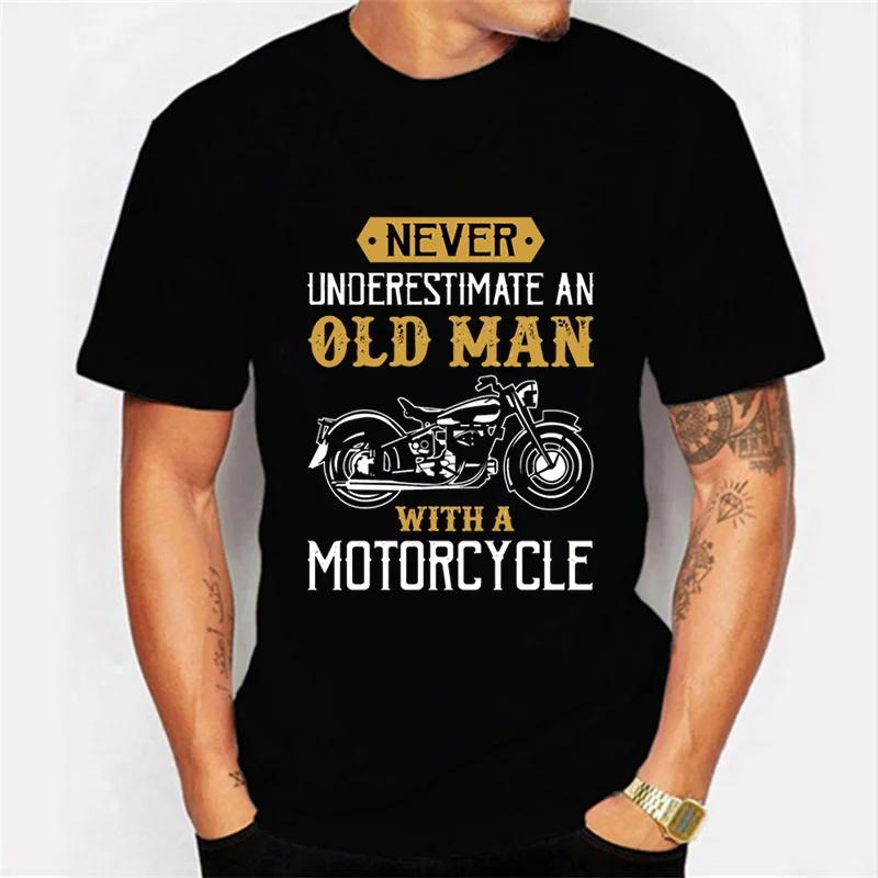 Never Underestimate An Old Man with A Motorcycle Graphic Tshirt Funny Tshirt Fashion Harajuku T-shirt Oversize Men T-shirt