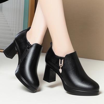 Черные туфли-лодочки на высоком каблуке с глубоким вырезом и мехом 2024 Женские осенне-зимние туфли на толстой платформе для офиса, для модели, для мамы