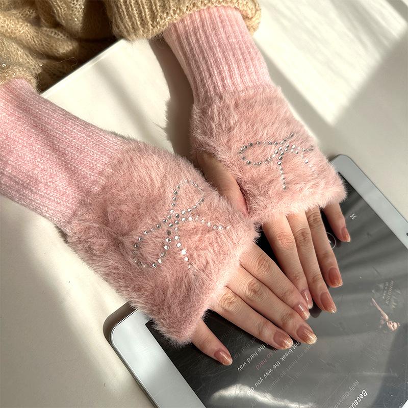Korean Version Cute Cat Hot Diamond Kt Cat Warm Wool Half Finger Gloves Hand Protection Wrist Writing Fingerless Gloves