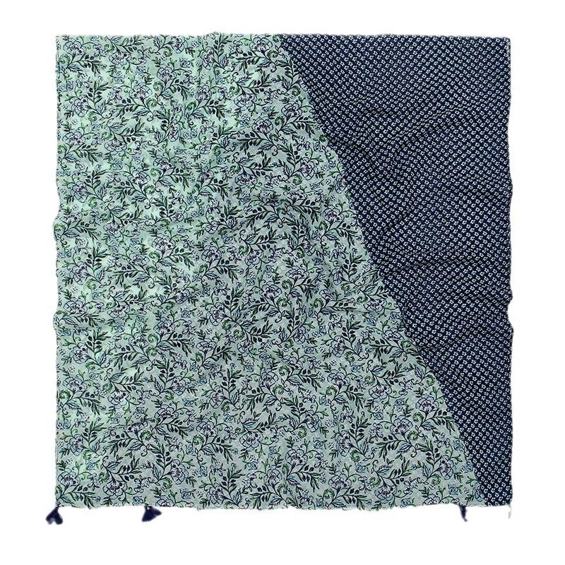 Fresh and Elegant Red Petal Mixed Printed Tassel Scarf for Women Cotton and Linen Scarf for Travel Decorative Shawl