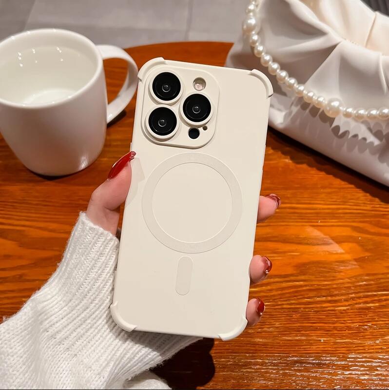 Силиконовый противоударный мягкий чехол для iPhone 15 14 13 12 Pro Max Plus для Magsafe с беспроводной зарядкой, матовые защитные чехлы для линз