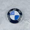 For BMW Front Hood Emblem For BMW Race track black white Logo 82mm Front Hood Emblem for BMW Race Track Black White Logo 74mm Re