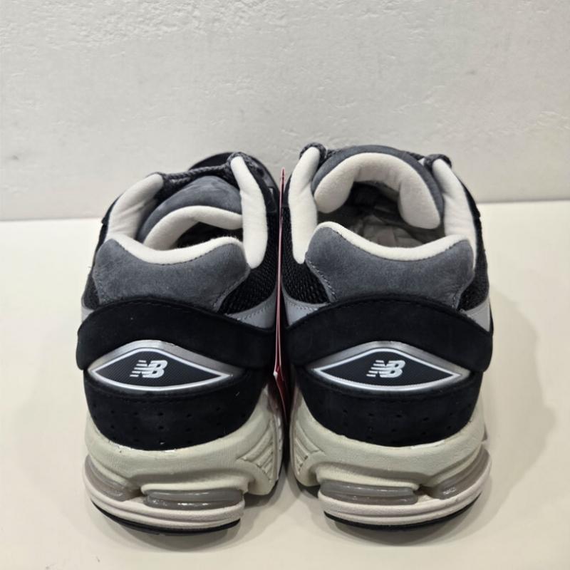 New Balance Кроссовки Domestic Store Premium Pack M2002rnc