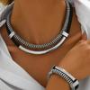 Преувеличенный Хип-Хоп Стиль Набор Ожерелье и Браслет Черно-Белый Модные Украшения Для Выступлений