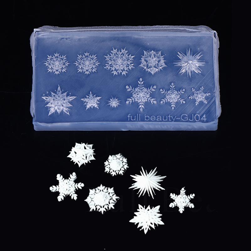1PCS 3D Embossed Soft Stamping Plate Reusable DIY Gel Stencils for Christmas Carving Winter Snowflake Silicone Nail Art Mold