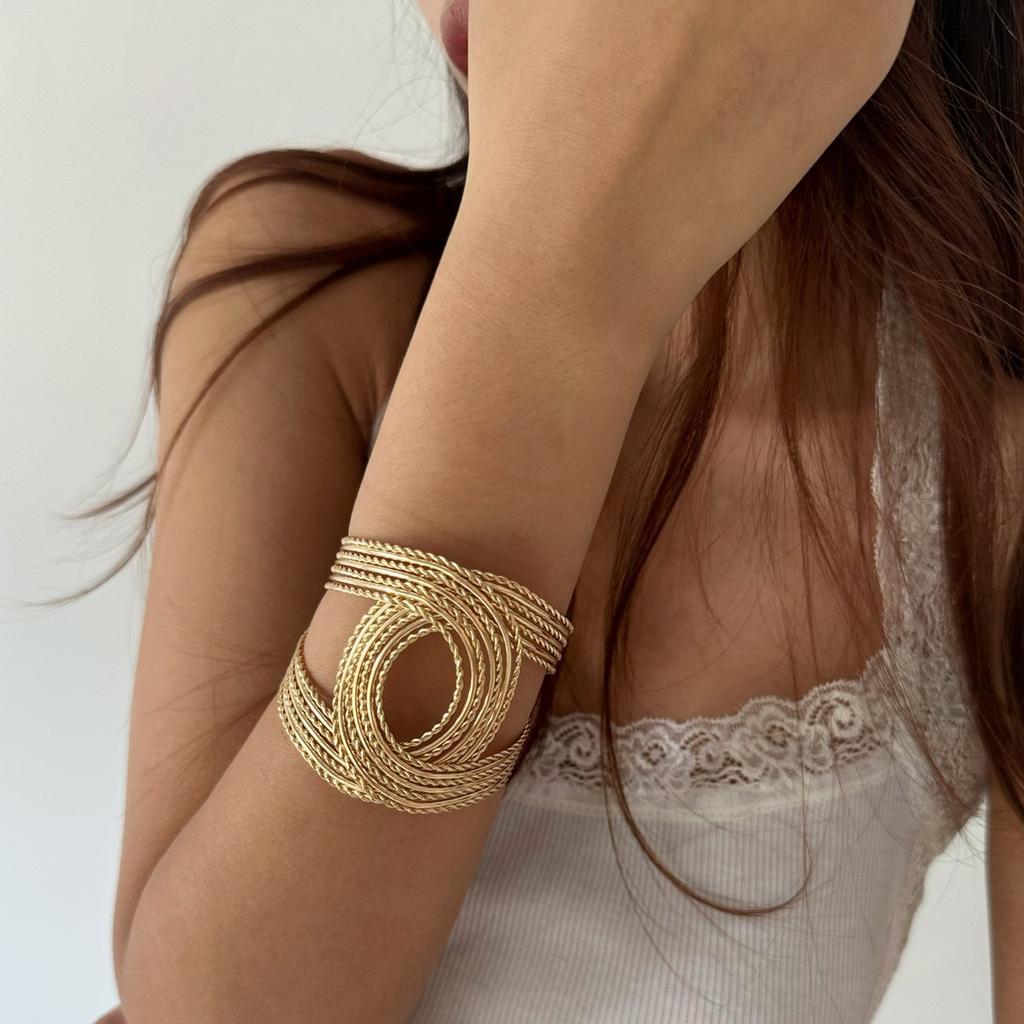 Bracelet for Women Classic Fashion Rust Proof Large Chain Girl Wrist Jewelry New Design Cuban Bangle Party Gift