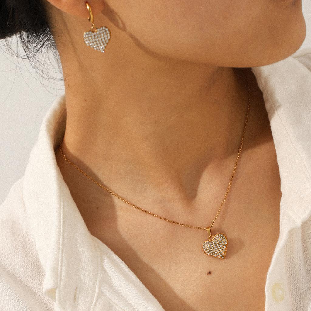 Heart-shaped diamond-encrusted earrings and pendant necklace, light luxury high-end titanium steel jewelry