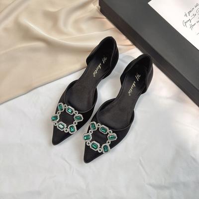 Весна-лето 2025 новая атласная обувь со стразами, квадратной пряжкой, острым носком, с мелким вырезом, на плоской подошве, женская, в полом сказочном стиле, хрустальная свадебная обувь