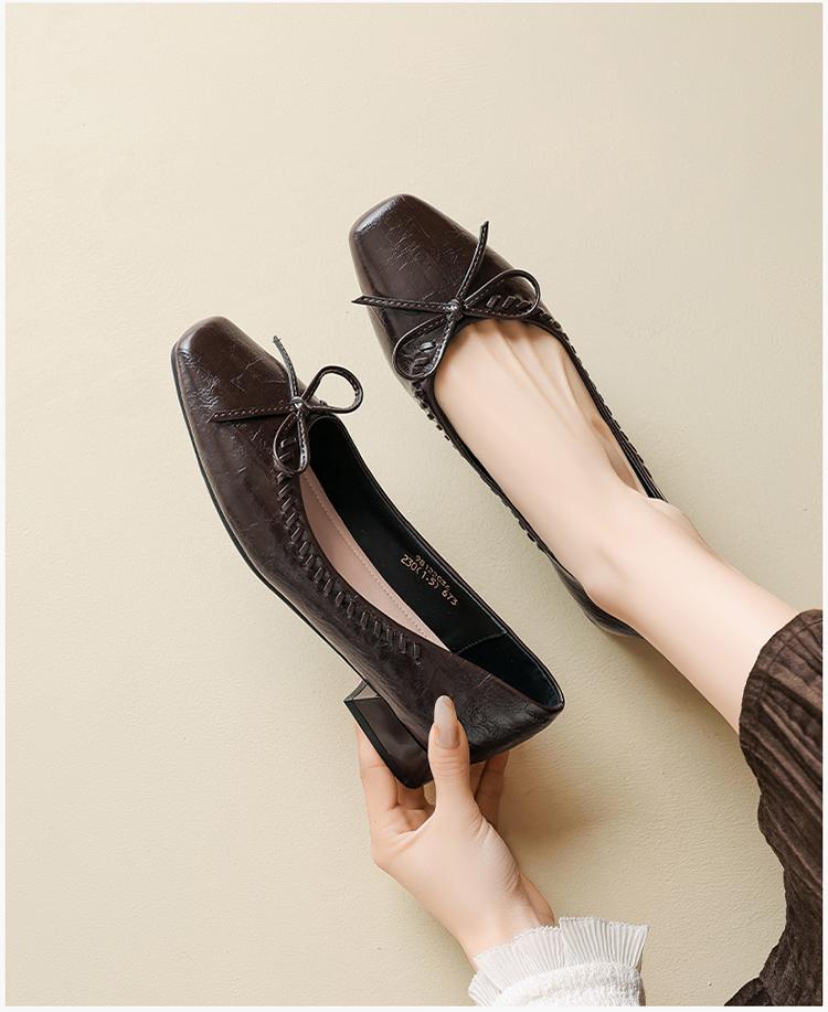 Square toe single shoe women's 2026 spring/summer new item, thick heel bow with skirt, commuting shoes, shallow mouth woven small leather shoes