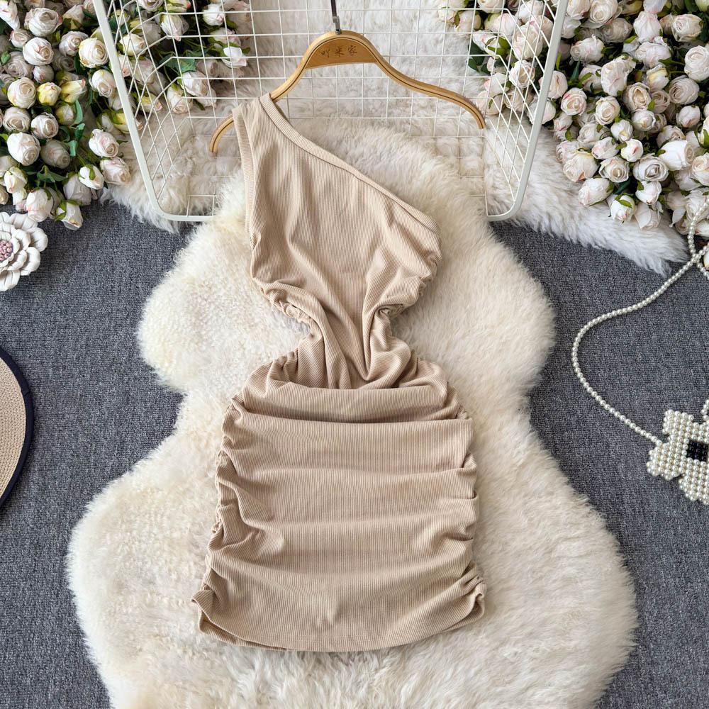 Платье с косым воротником для похудения и моделирования женской одежды на весну