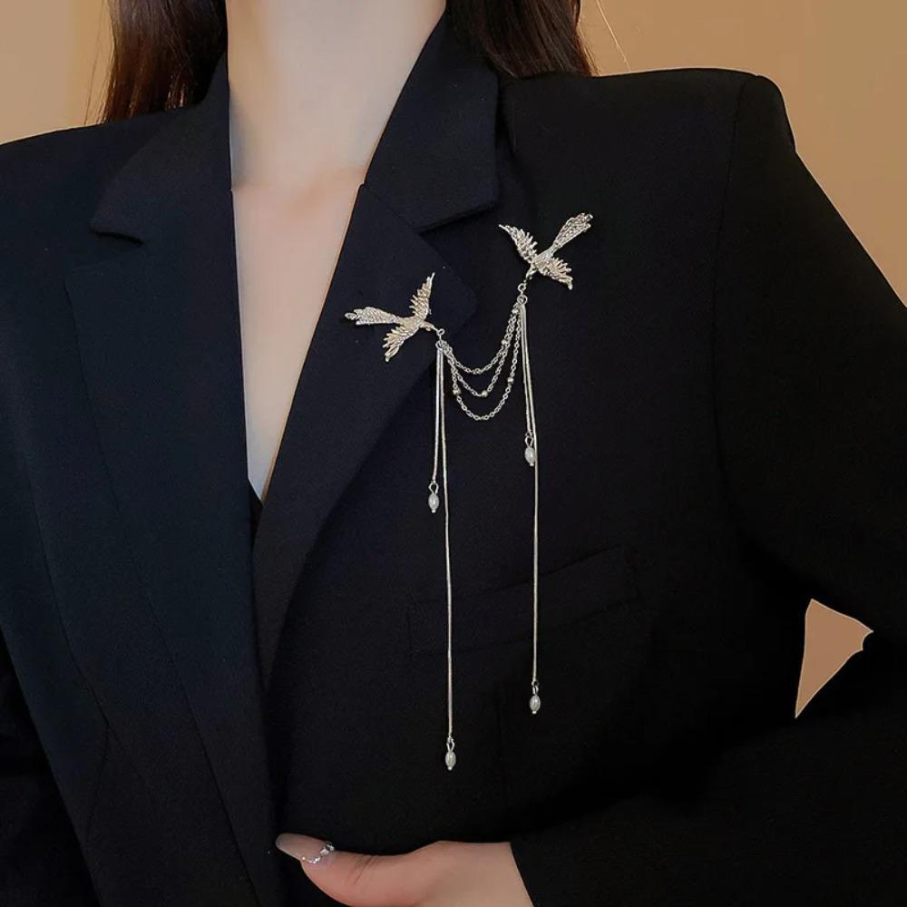 1pc Chinese Phoenix Pearl Fringe Brooches for Women Vintage Style Fashion Delicate Corsage Pins Charms Party Accessories