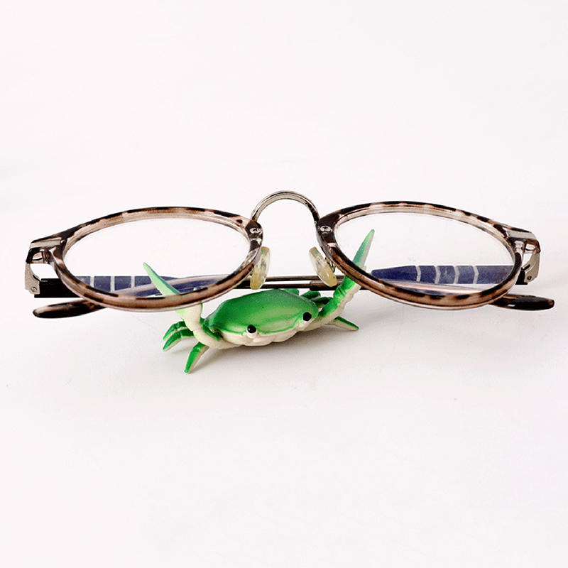 Japanese Creative Cute Crab Pen Holder Weightlifting Crabs Pen Holder Stand Bracket Storage Pen Rack School Office Home Store Accessories