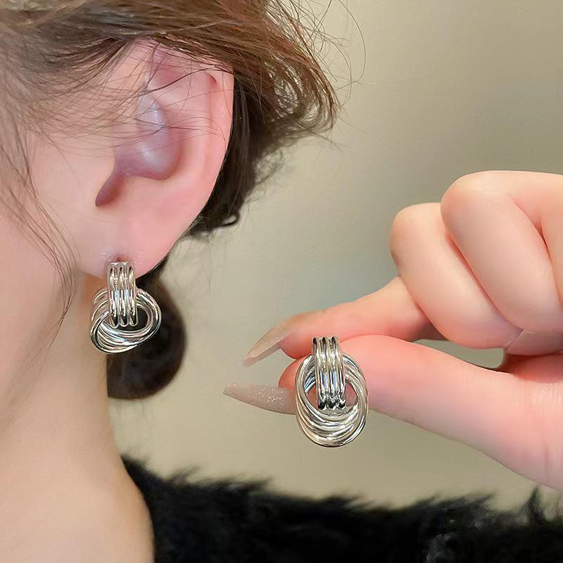 Metal Texture Multi-Circle Knotted Earrings for Women - Trendy European & American Style, Advanced All-Match Cold Style Earrings