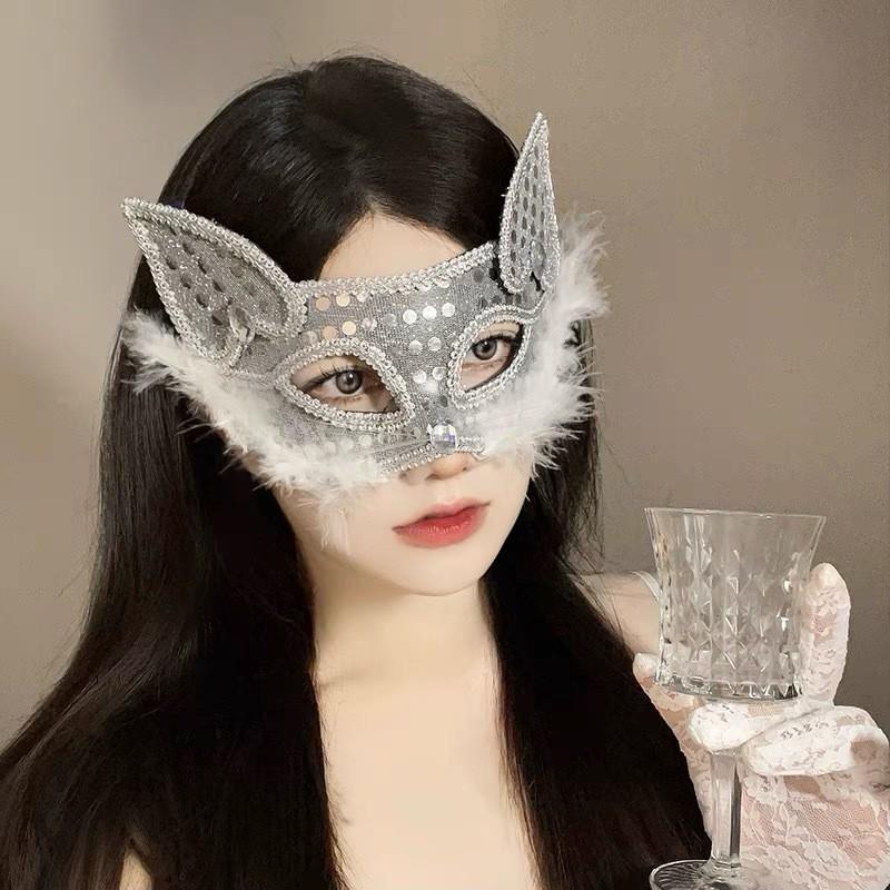 Сексуальная кружевная полумаска с перьями - аксессуар для макияжа на Хэллоуин и маскарада