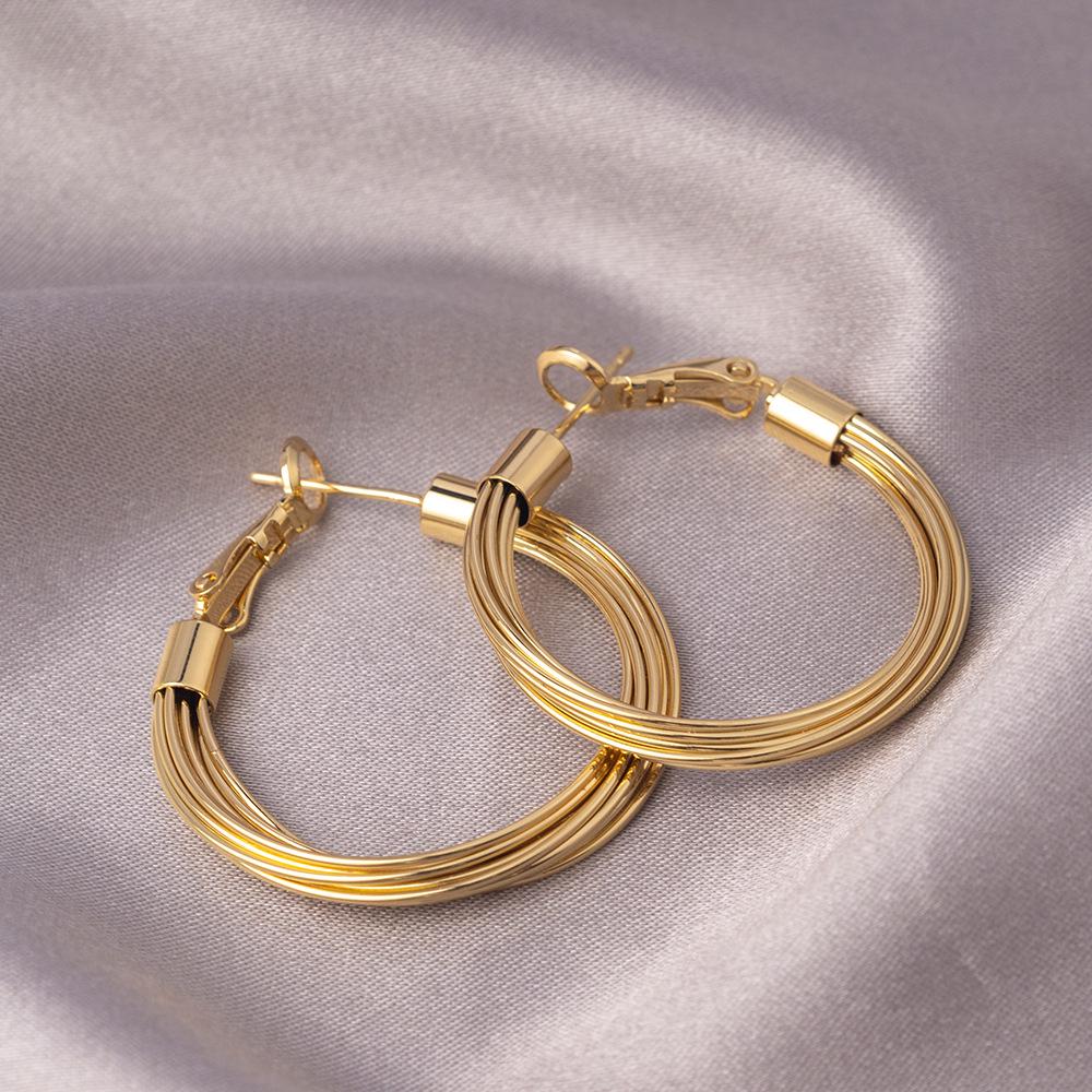 Серьги-иглы из серебра 925 пробы: Легкая роскошь, высококлассные пусеты и универсальный нишевый дизайн в виде колец для работы и стиля