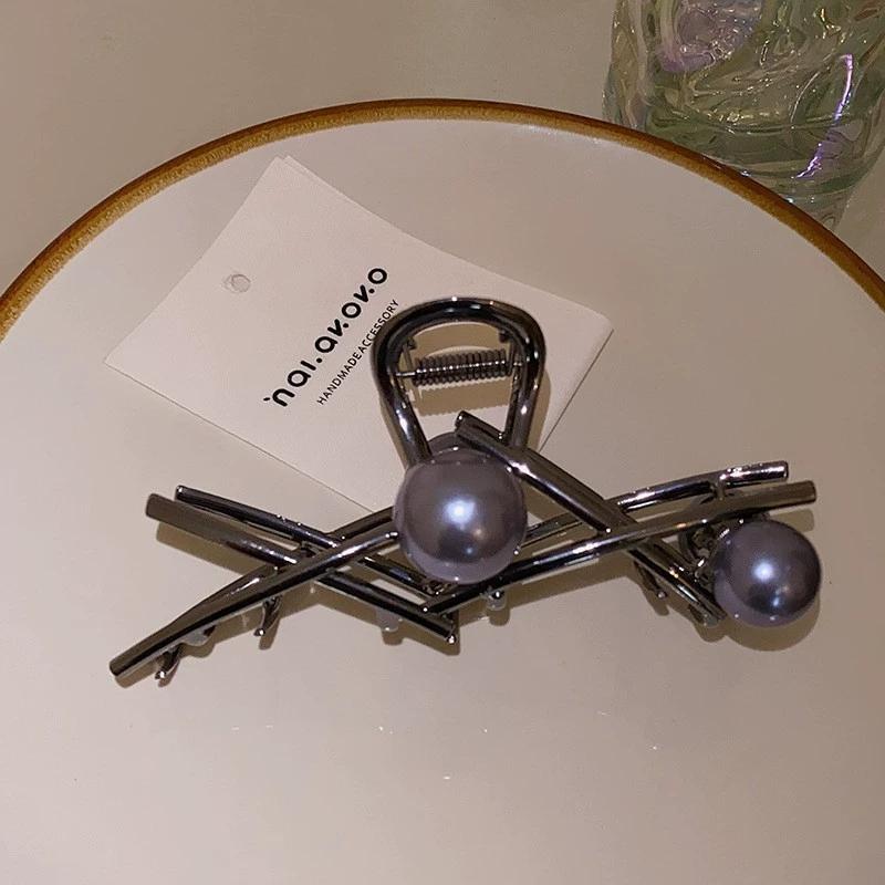 1pc Elegant Pearl Metal Hair Claw Clips Cross Shaped Designs Perfect for Chic Daily Glam Looks Minimalist Hair Accessories