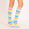 Забавные женские носки, длинные хлопковые полосатые радужные носки, модные красочные чулки до бедра, скейтбораб для девочек в стиле хип-хоп, гольфы выше колена