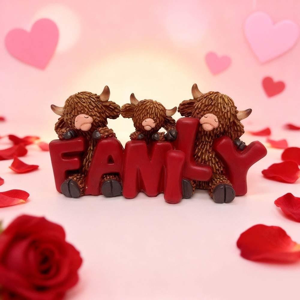 Cartoon Highland Cattle Ornament Resin Valentine's Day Ornament Highland Cow Figurine  Wedding