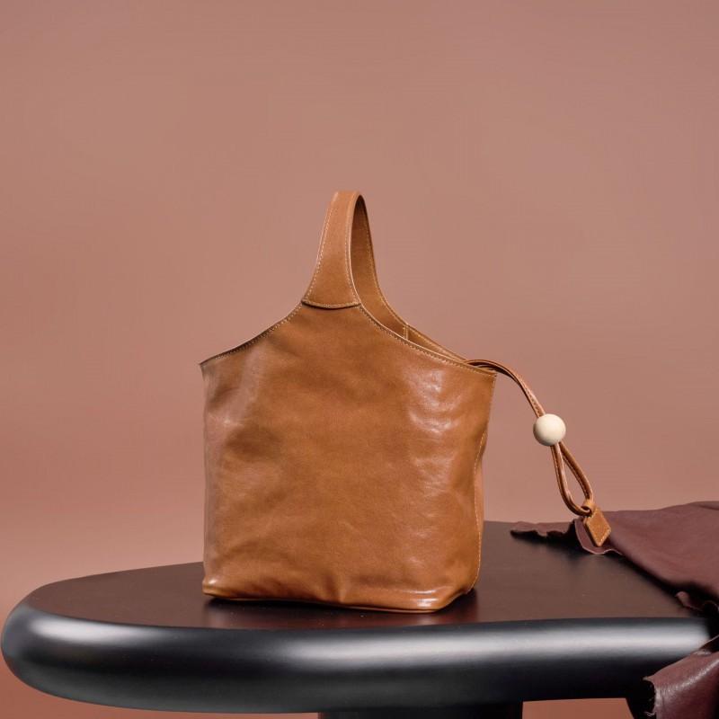 Qiu's New Blessing Bucket Vegetable Basket Top Layer Crystal Tire Cowhide Single Shoulder Cross-slung Hand Daily All-matching Casual Commuting