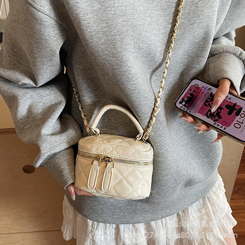 Mini Xiaoxiangfeng Portable Small Bag Women's 2025 New Fashion Diamond Box Bag Chain Single Shoulder Messenger Bag Tide