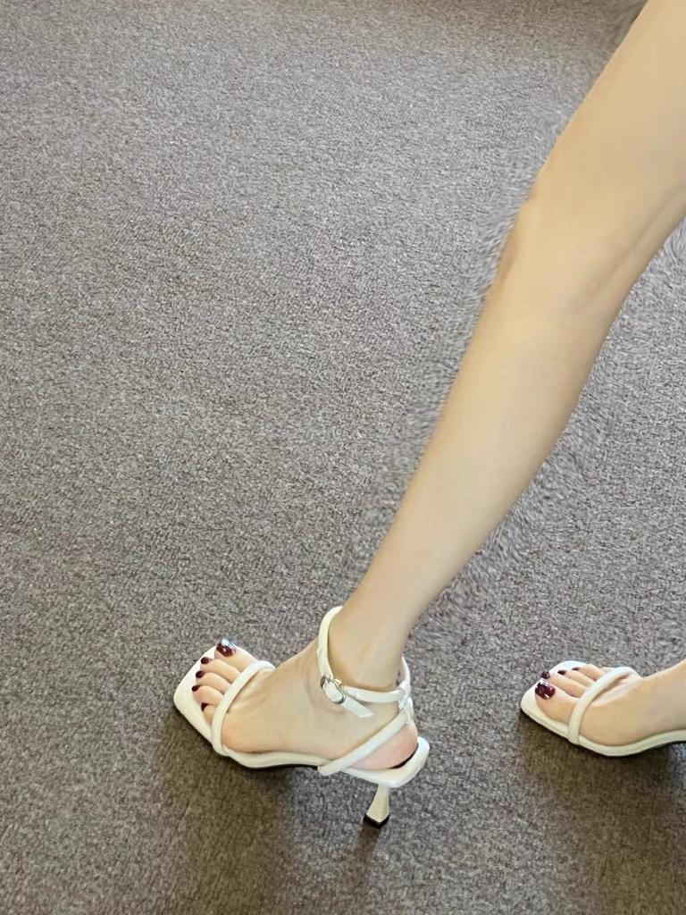 Гонконг серебристые туфли на высоком каблуке женские туфли-стилеты лето 2024 с юбкой французское слово с римскими сандалиями дерьмо