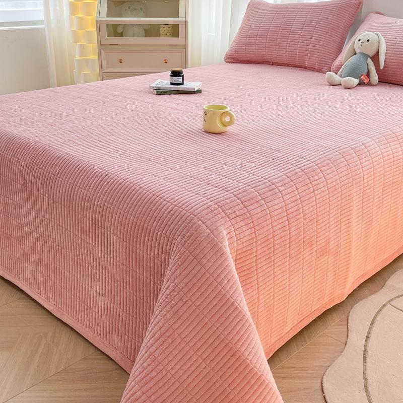 Утолщенное бархатное стеганое одеяло и покрывало, набор из 3 предметов: Теплое зимнее постельное белье и наматрасник