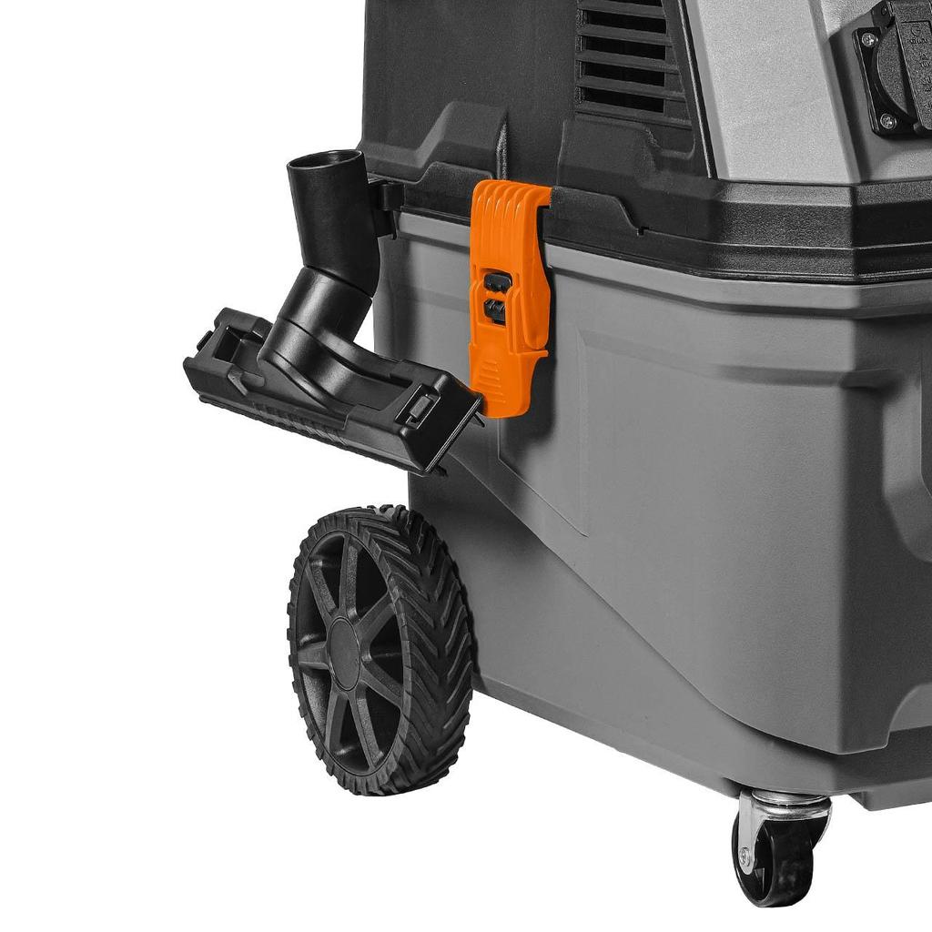 BORT BAX-700 Wet and Dry Vacuum Cleaner