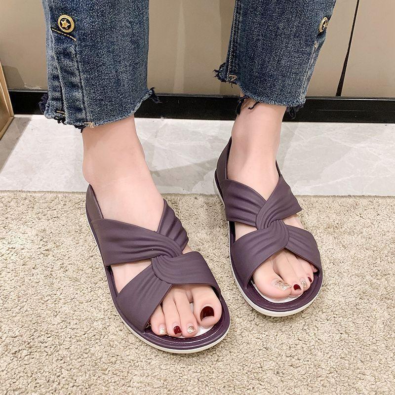 Fashion Versatile Non-slip Sandals 2025 New Outer Wear Summer Niche Soft-soled Beach Flat-bottomed Women's Cool Slippers