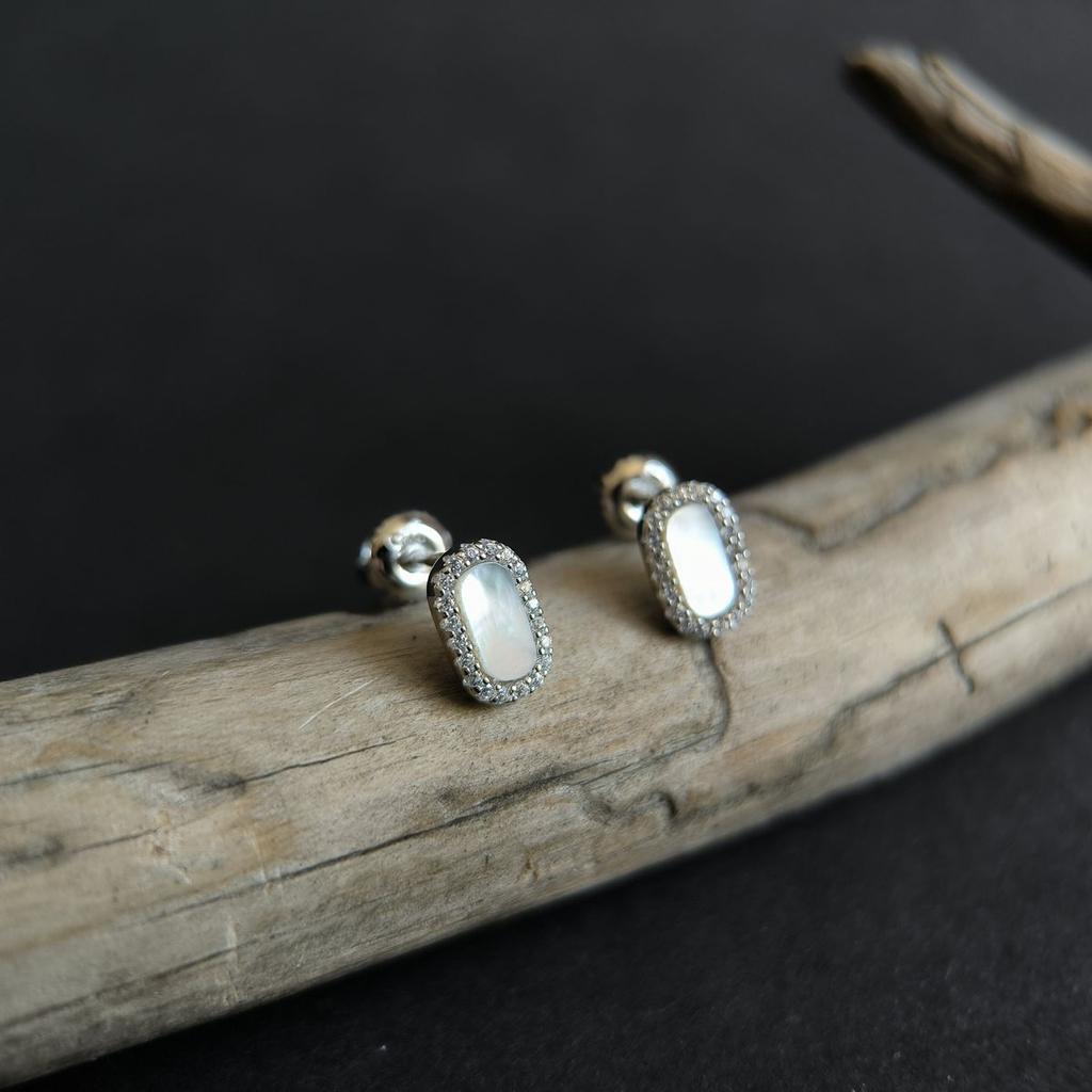 Серебряные серьги с натуральным перламутром, фианитами (2184713)