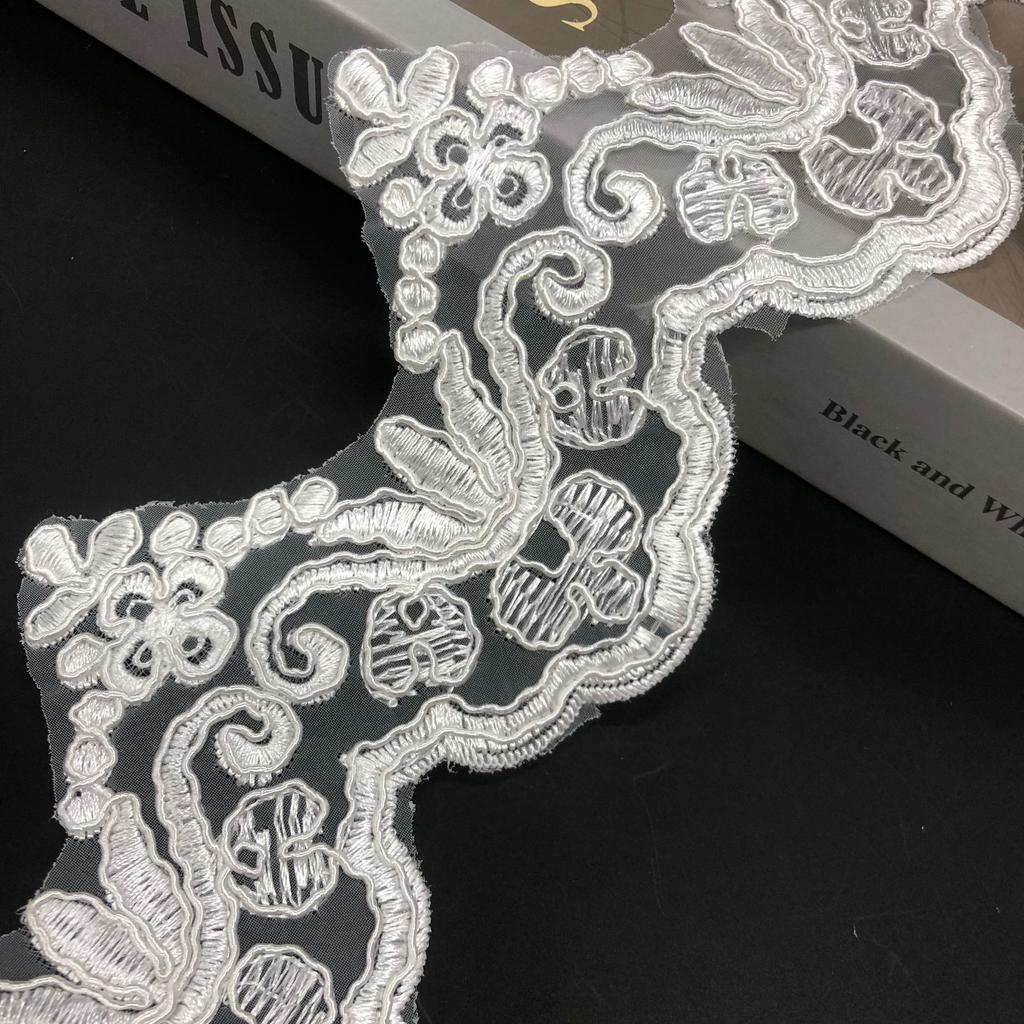 Decorative Strip Flower Book White Car Bone Lace Barcode Lace Wedding Dress Headgear Head Jewelry Clothing Accessories Fabric