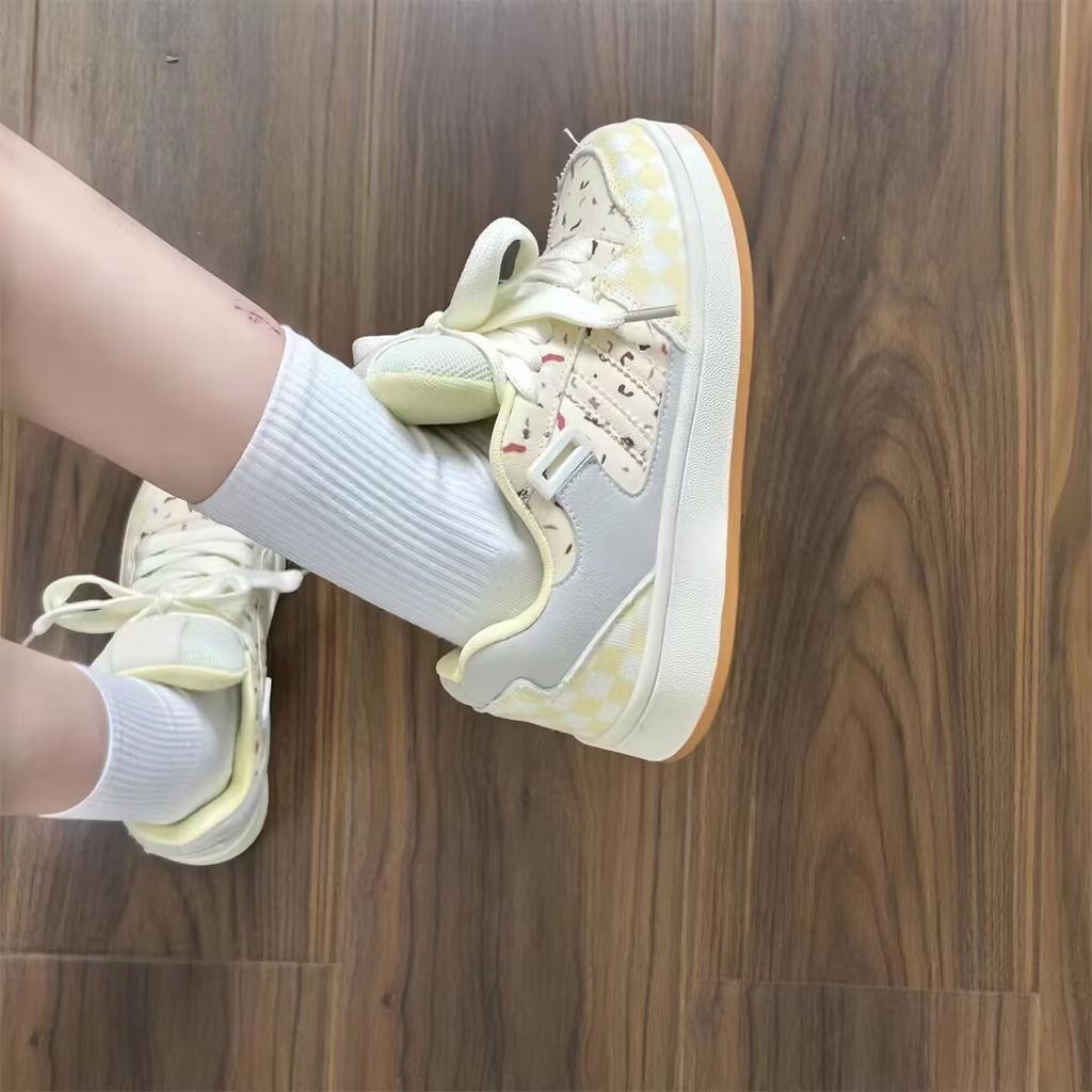 Women's Autumn New Thick-soled Versatile Height-increasing Casual Bread Shoes Soft-soled Sports Board Shoes