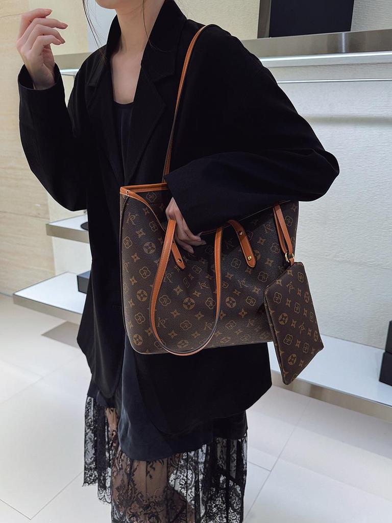 2025 Four Seasons Large-Capacity Versatile Shoulder Tote Bag