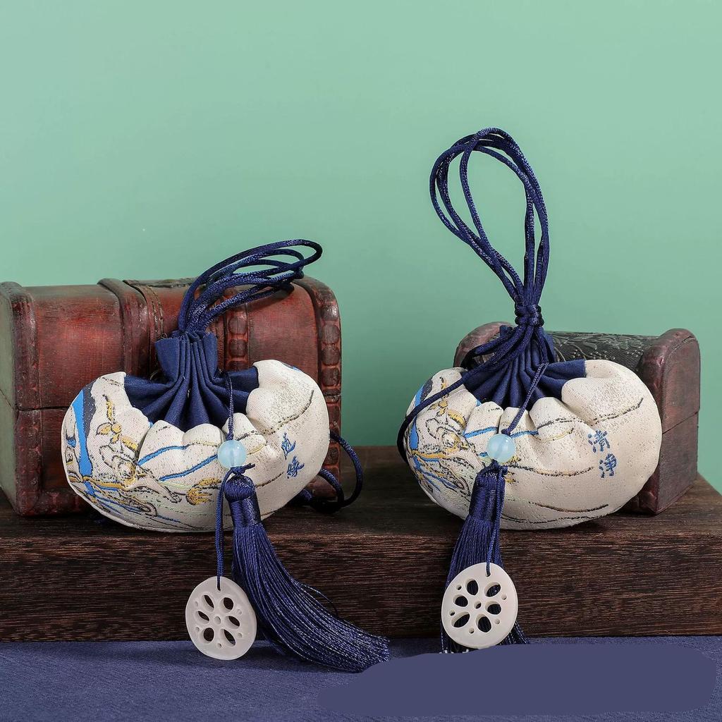 Sachet Hanfu Pouch: Traditional Chinese-Style Portable Scented Bag and Mosquito Repellent