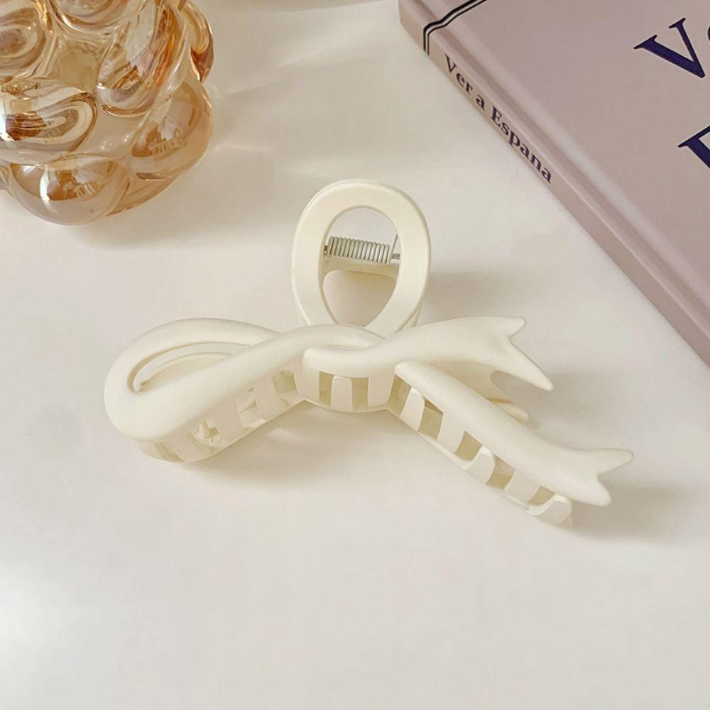 Solid Acrylic Twisted Hair Claws Plastic Shark Clips Geometric Matte Bow Hair Clips Travel