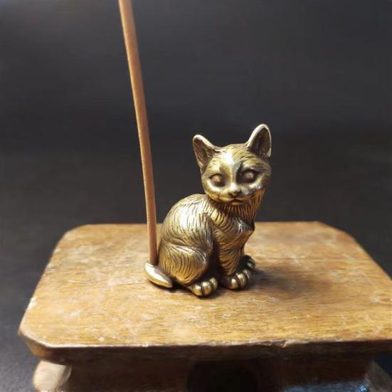 Латунная статуэтка кошки, маленькая статуэтка кошки, держатель для благовоний, настольный ретро-мини-кошачий орнамент для домашнего офиса, чайного столика, автомобиля