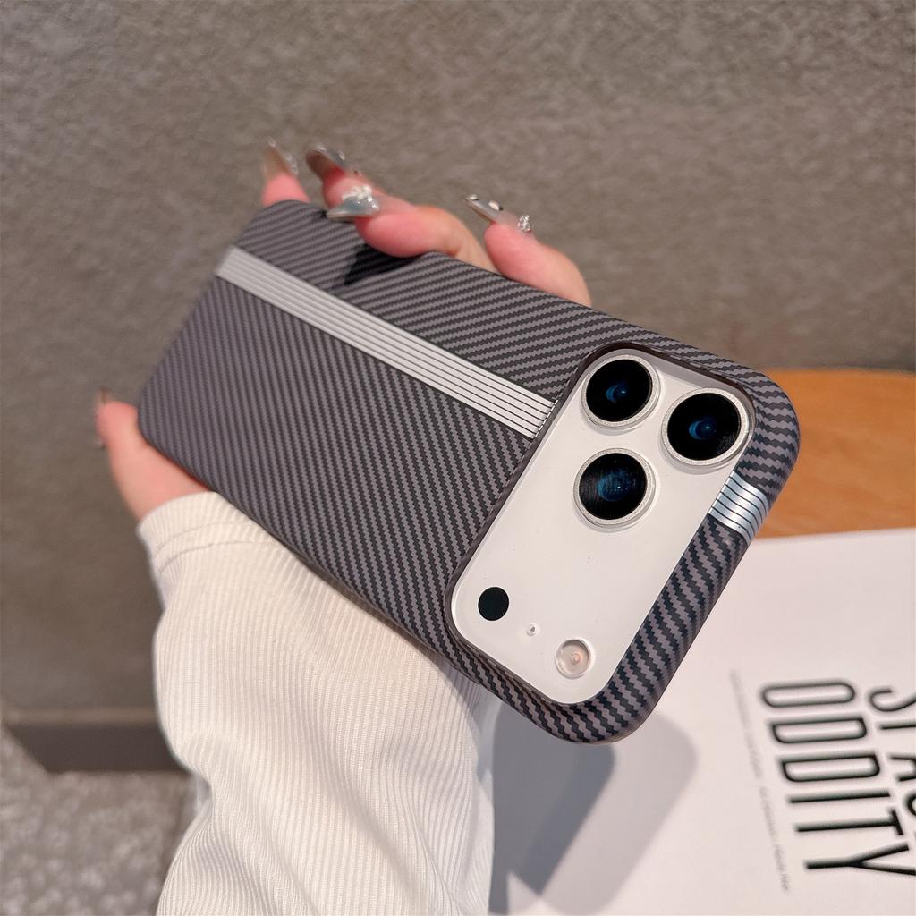 Ретро Жесткий Чехол с Узором из Углеродного Волокна и Кевлара Для iPhone 17 Air 16 15 14 Plus 13 12 Pro Max 11 Текстура Полосок Защитный Бампер