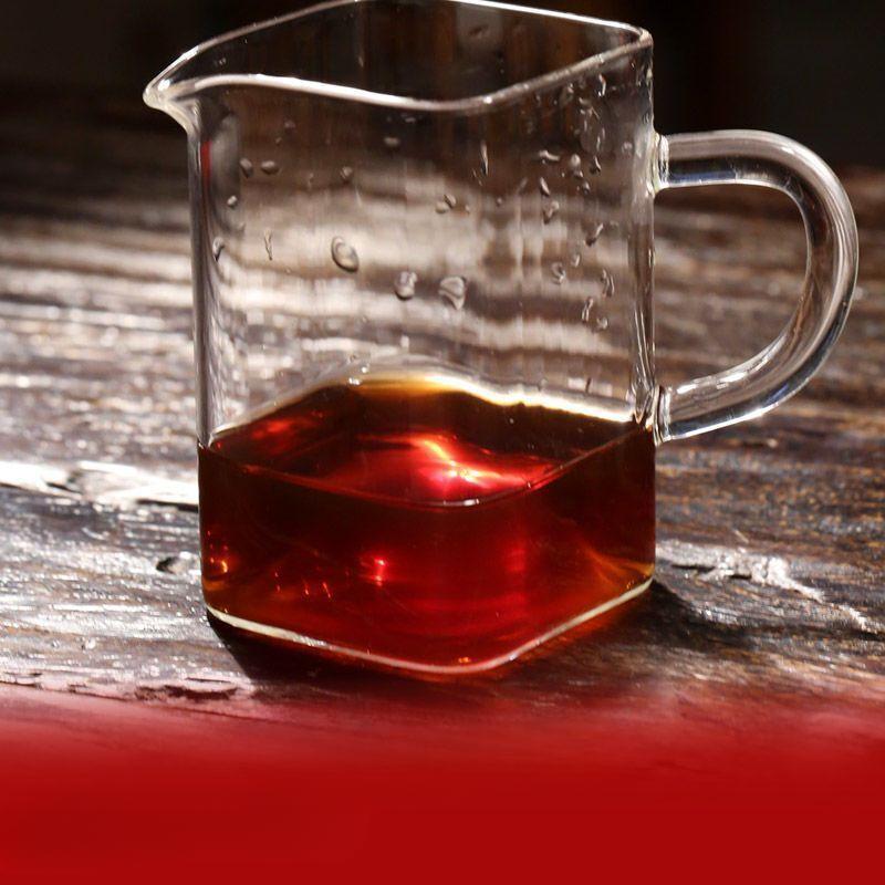 Чай Yunnan Pu'er Ripe Royal Collection Palace Ingredients Cake Tea 357г