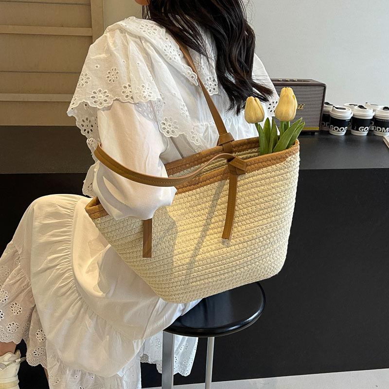 Woven Straw Bag Bag Large Capacity 2025 Spring New Versatile Single Shoulder Premium Texture Commuter Beach Tote Bag
