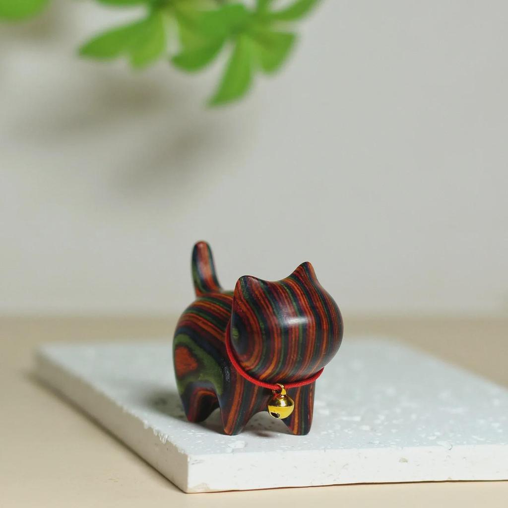 Colorful Wood Carvings: Adorable Mini Wooden Cat Figures