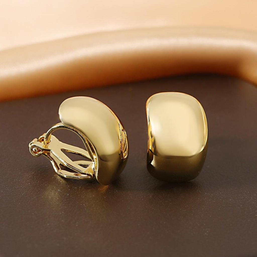 Trendy Water Drop C-Shaped Lightweight Stud Earrings with Versatile Bean Ear Cuffs