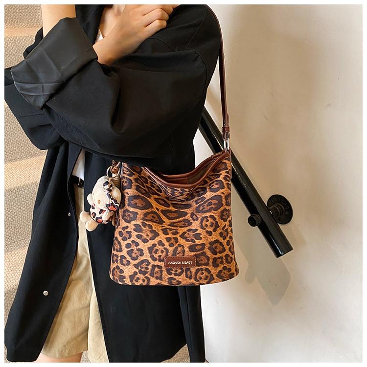 Ielgy Large-Capacity All-Match One-Shoulder Tote Bag Autumn Winter Retro Niche Leopard Print Cross-Body Commuter