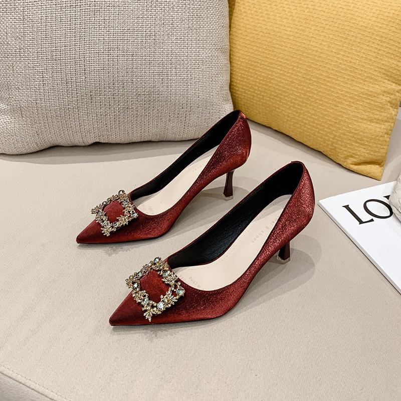 775-9 Туфли Сюхэ с квадратной пряжкой из стразов, туфли для подружки невесты, красные свадебные туфли для невесты, женские туфли-лодочки с острым носком и тонким каблуком, банкетные туфли на высоком каблуке 7 см